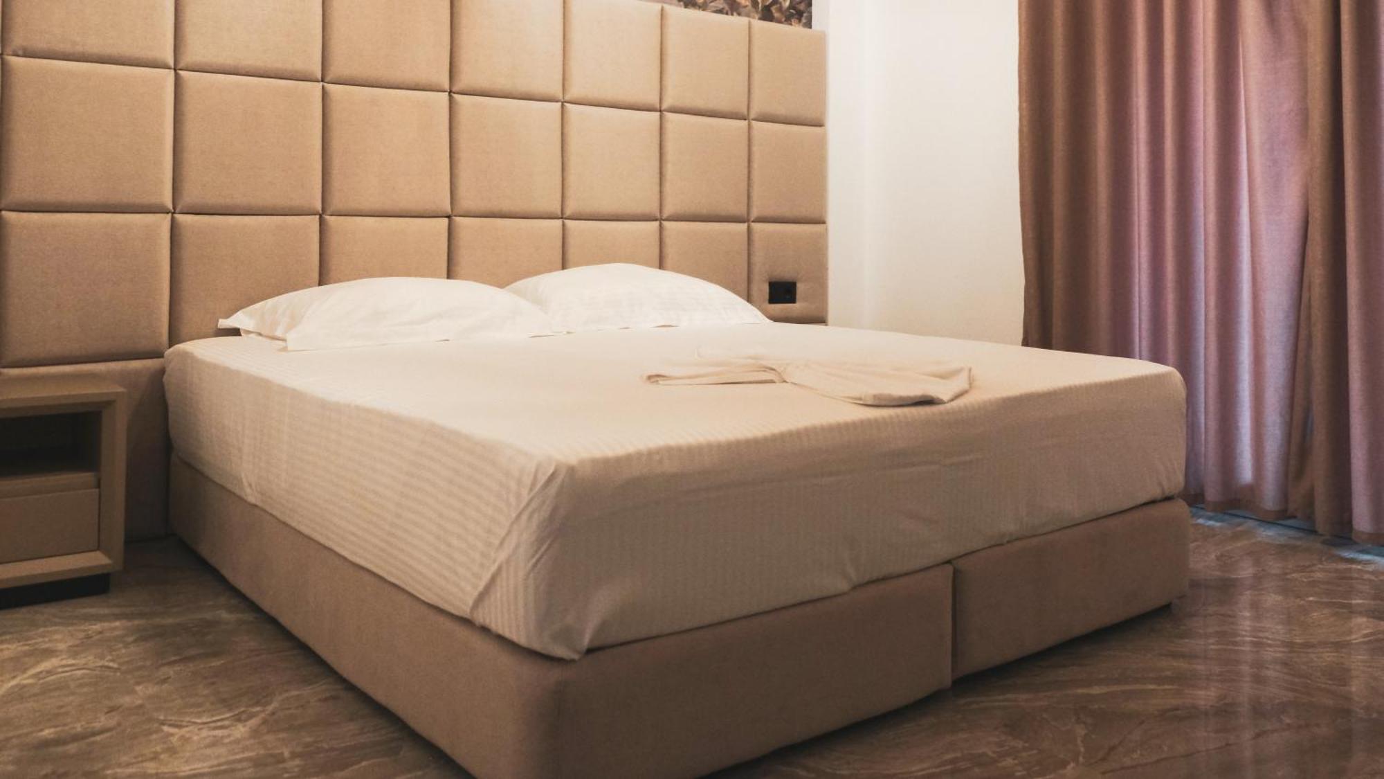 Hotel Ruko Boutique Golem  Ngoại thất bức ảnh